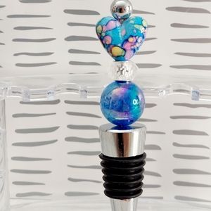 Hand Crafted Heart Winestopper